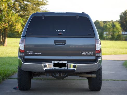 Used 2013 Toyota Tacoma PreRunner image 8