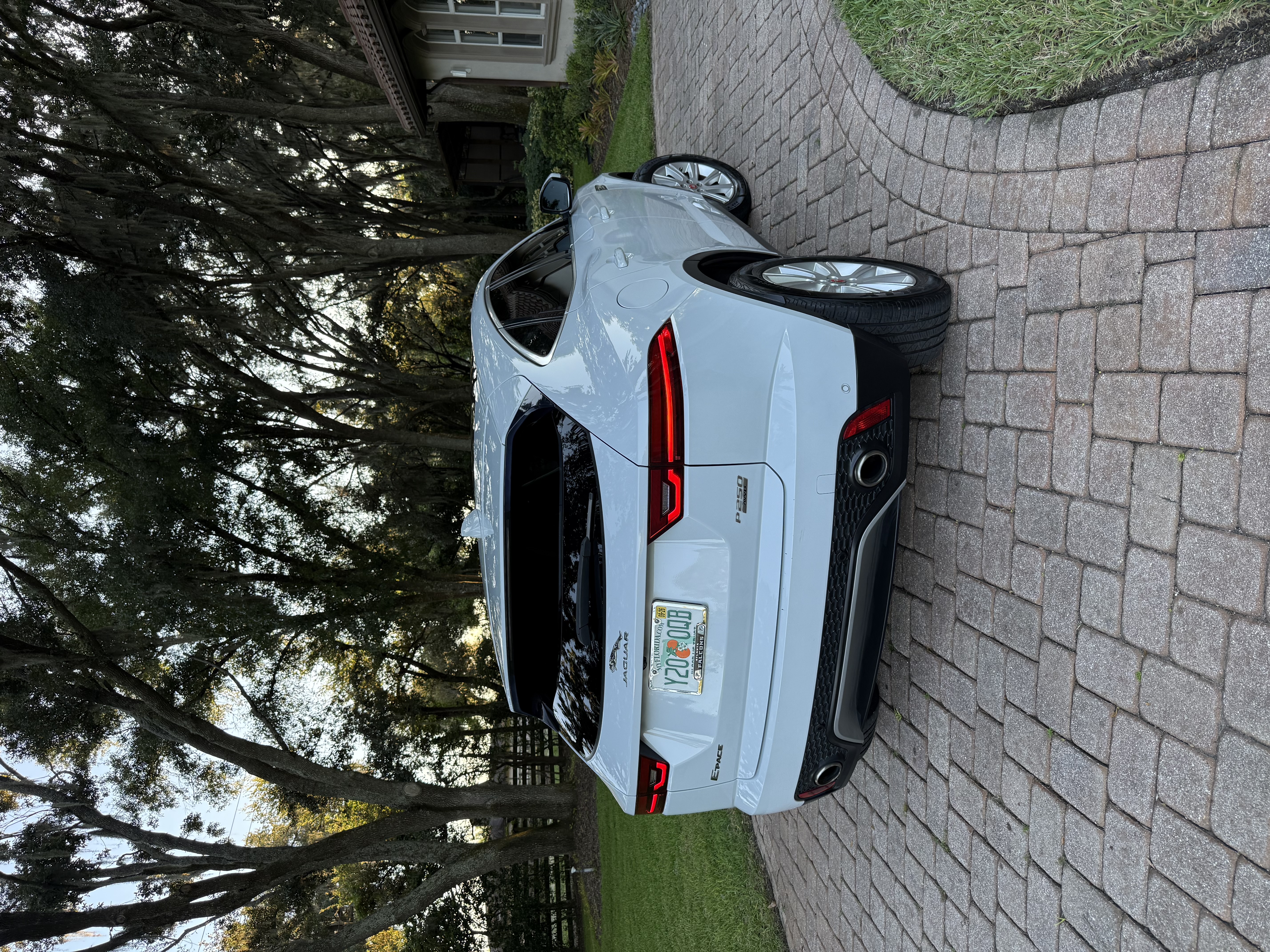 Used 2018 Jaguar E-PACE S AWD/4WD image 4