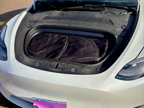 Used 2023 Tesla Model Y Long Range image 13