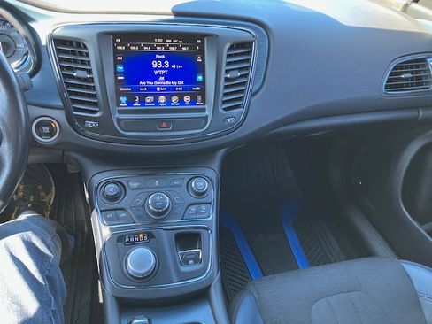 Used 2015 Chrysler 200 S w/ Navigation & Sound Group I image 8