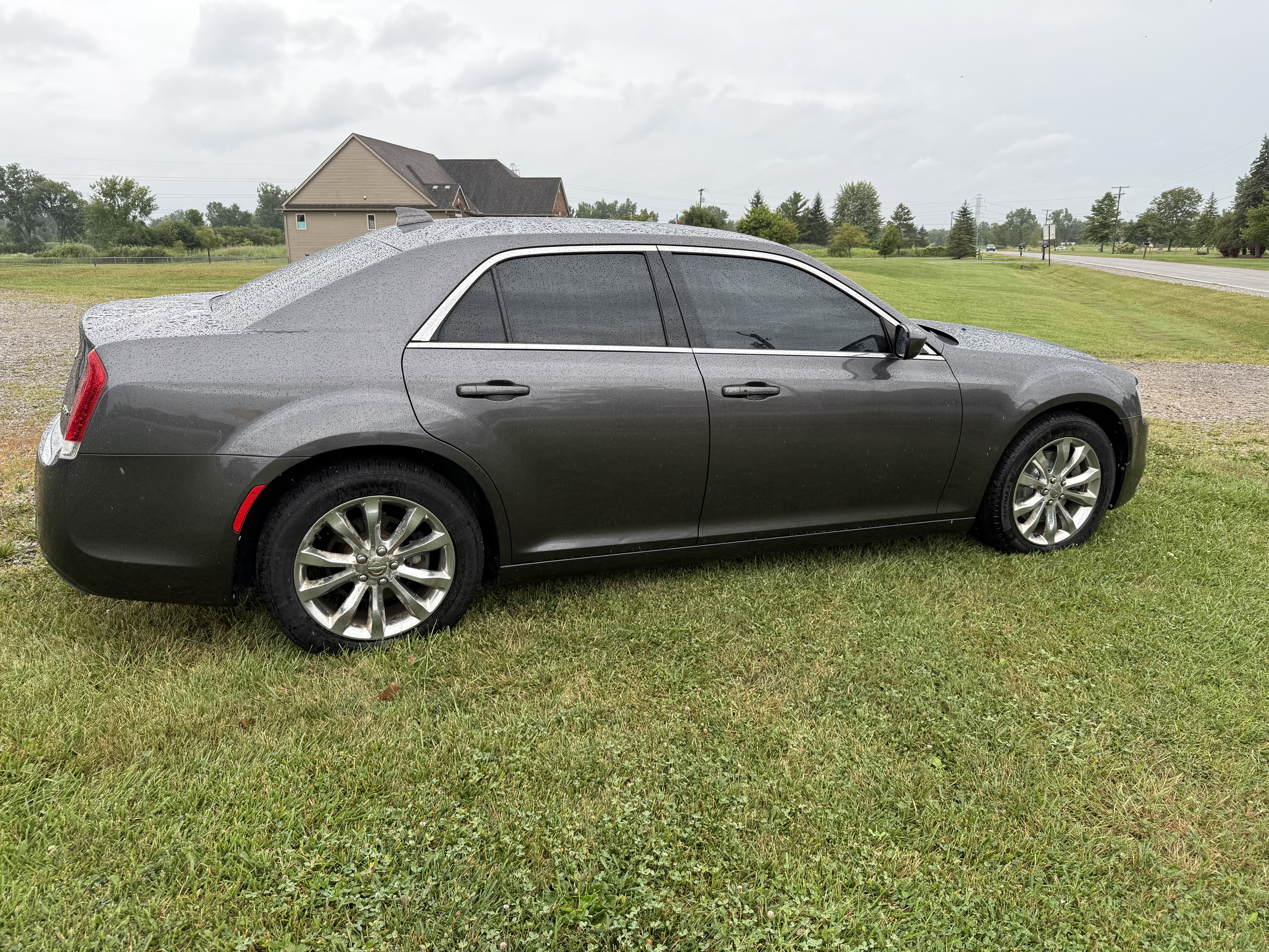 Used 2016 Chrysler 300 Limited AWD/4WD image 1