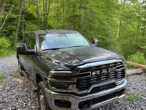 Used 2025 RAM 2500 Tradesman AWD/4WD image 9