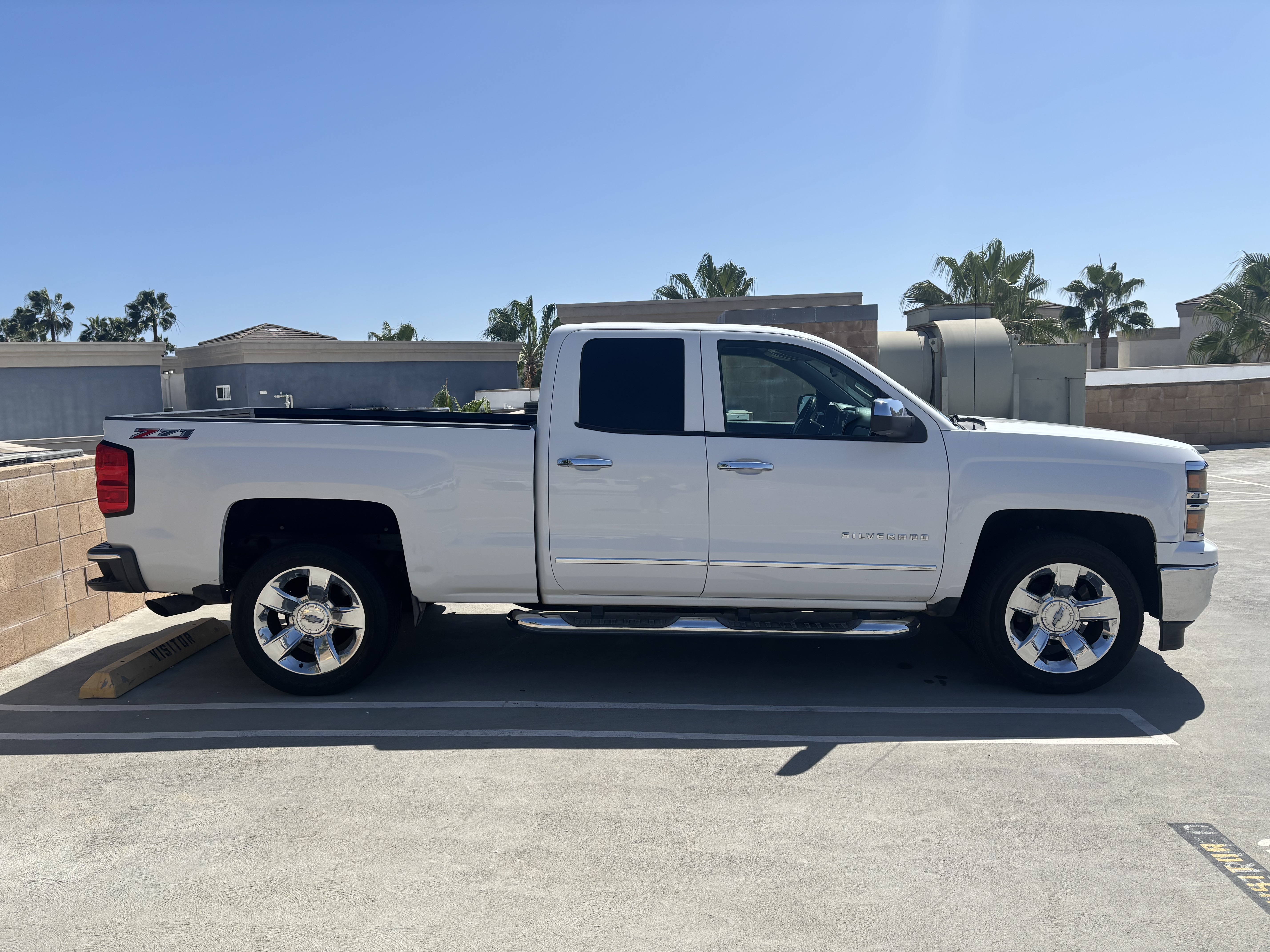 Used 2014 Chevrolet Silverado 1500 LTZ Z71 w/ LTZ Plus Package RWD image 4