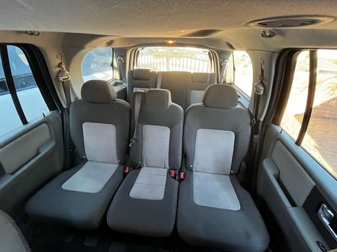 Used 2006 Ford Expedition XLT image 5