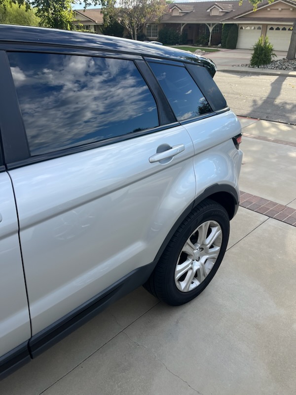 Used 2017 Land Rover Range Rover Evoque SE AWD/4WD image 4