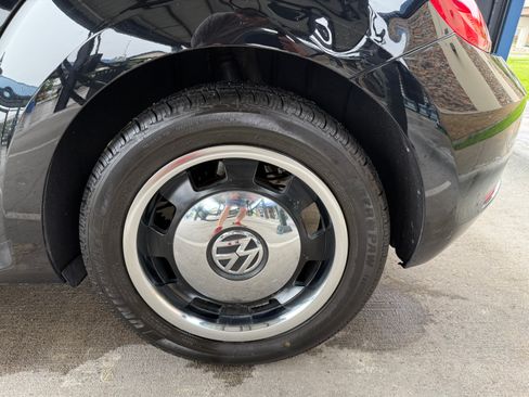 Used 2012 Volkswagen Beetle 2.5 FWD image 27