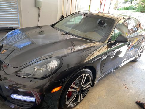 Used 2013 Porsche Panamera S image 9