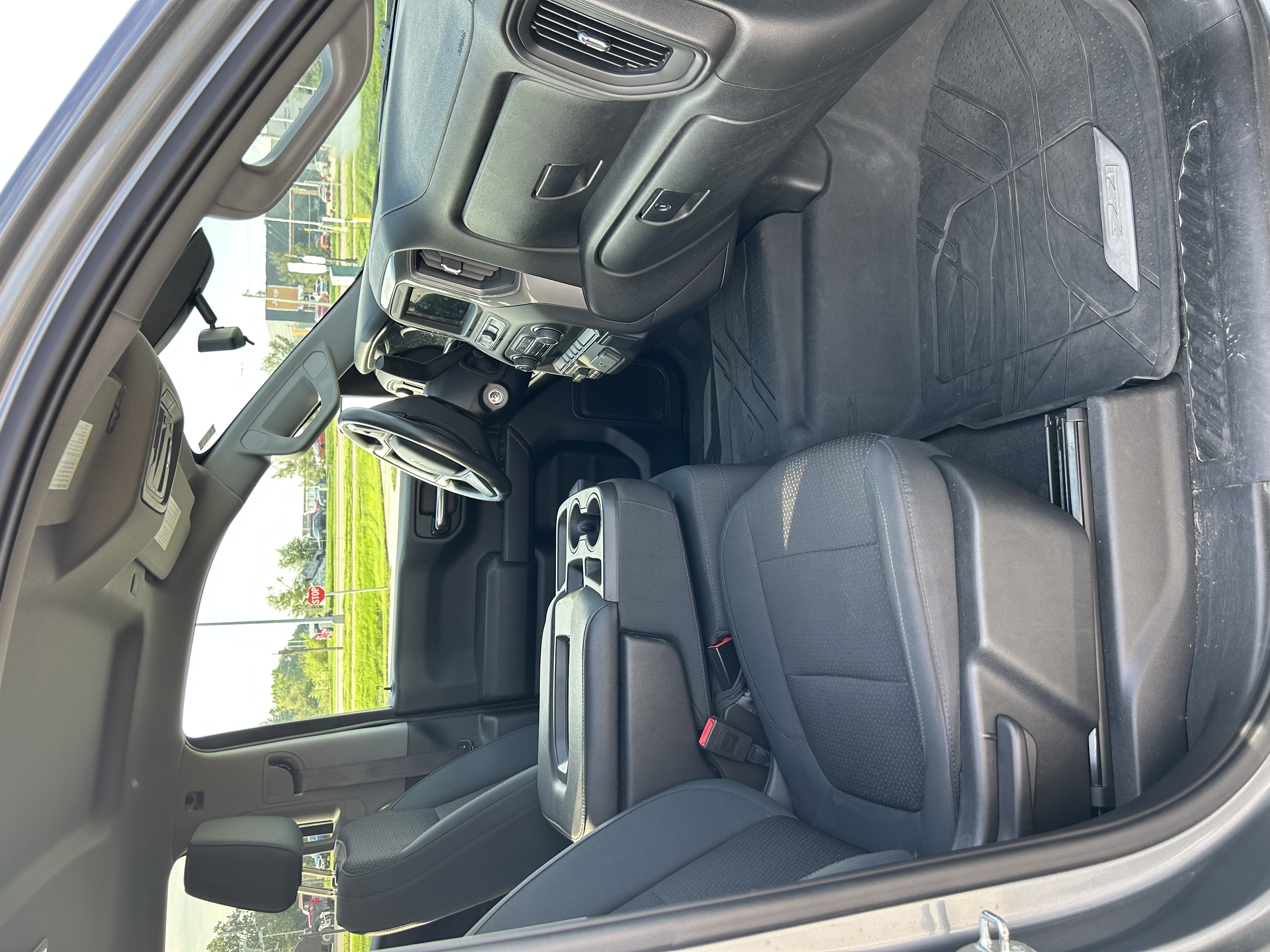 Used 2019 Chevrolet Silverado 1500 Custom Trail Boss w/ Custom Convenience Package AWD/4WD image 9