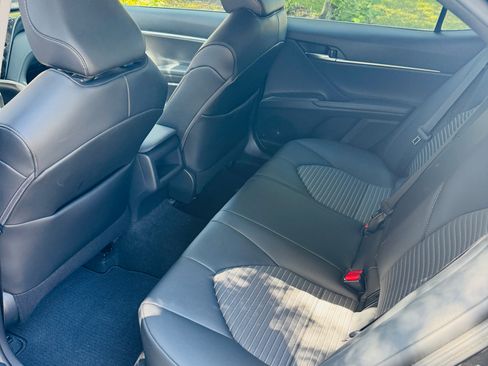 Used 2021 Toyota Camry SE FWD image 15
