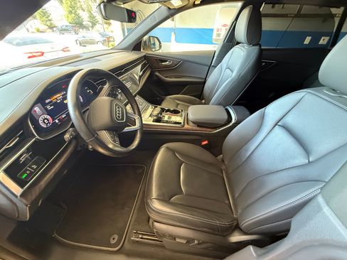 Used 2019 Audi Q8 Prestige AWD/4WD image 4