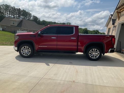 Used 2023 GMC Sierra 1500 SLT w/ SLT Premium Plus Package AWD/4WD image 2