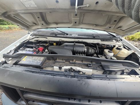 Used 2009 Ford E-250 and Econoline 250 image 8