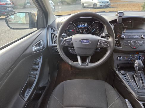 Used 2018 Ford Focus SE image 14
