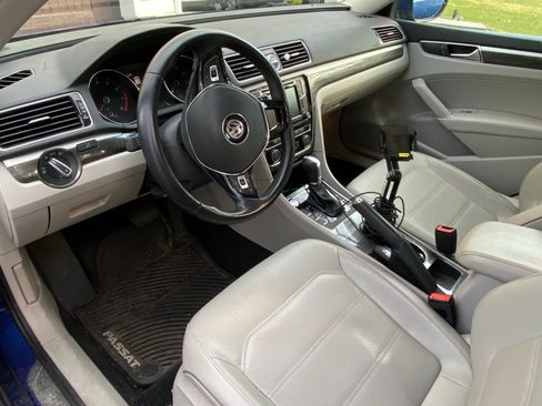 Used 2017 Volkswagen Passat 1.8T SE image 11