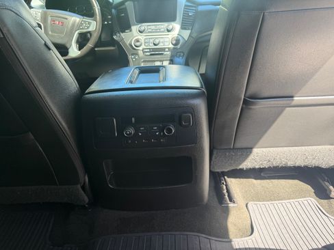 Used 2018 GMC Yukon XL SLT w/ Premium Edition AWD/4WD image 21