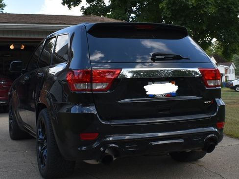 Used 2012 Jeep Grand Cherokee SRT8 w/ Luxury Group II AWD/4WD image 16