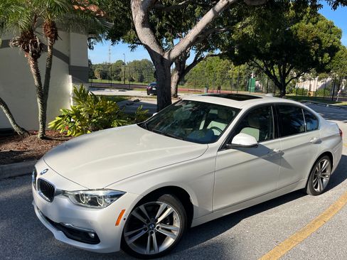 Used 2017 BMW 330i xDrive Sedan image 1