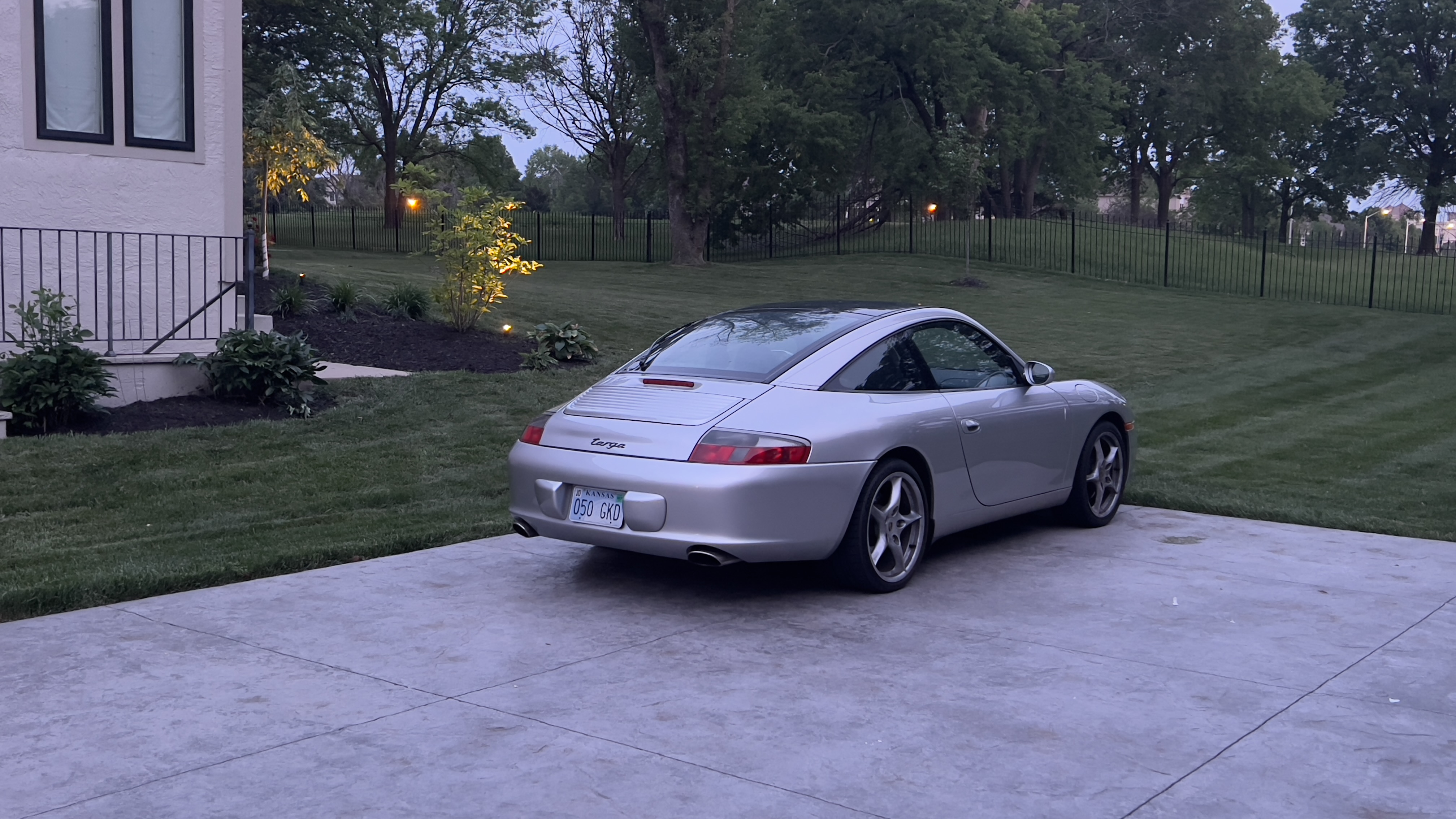 Used 2002 Porsche 911 Targa RWD image 13