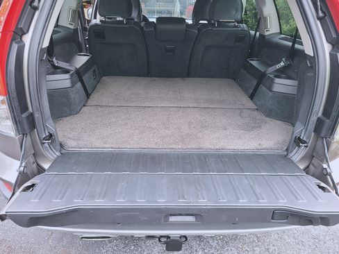 Used 2010 Volvo XC90 V8 image 9