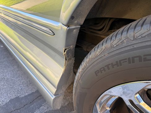 Used 2015 Chevrolet Express 2500 Extended image 18