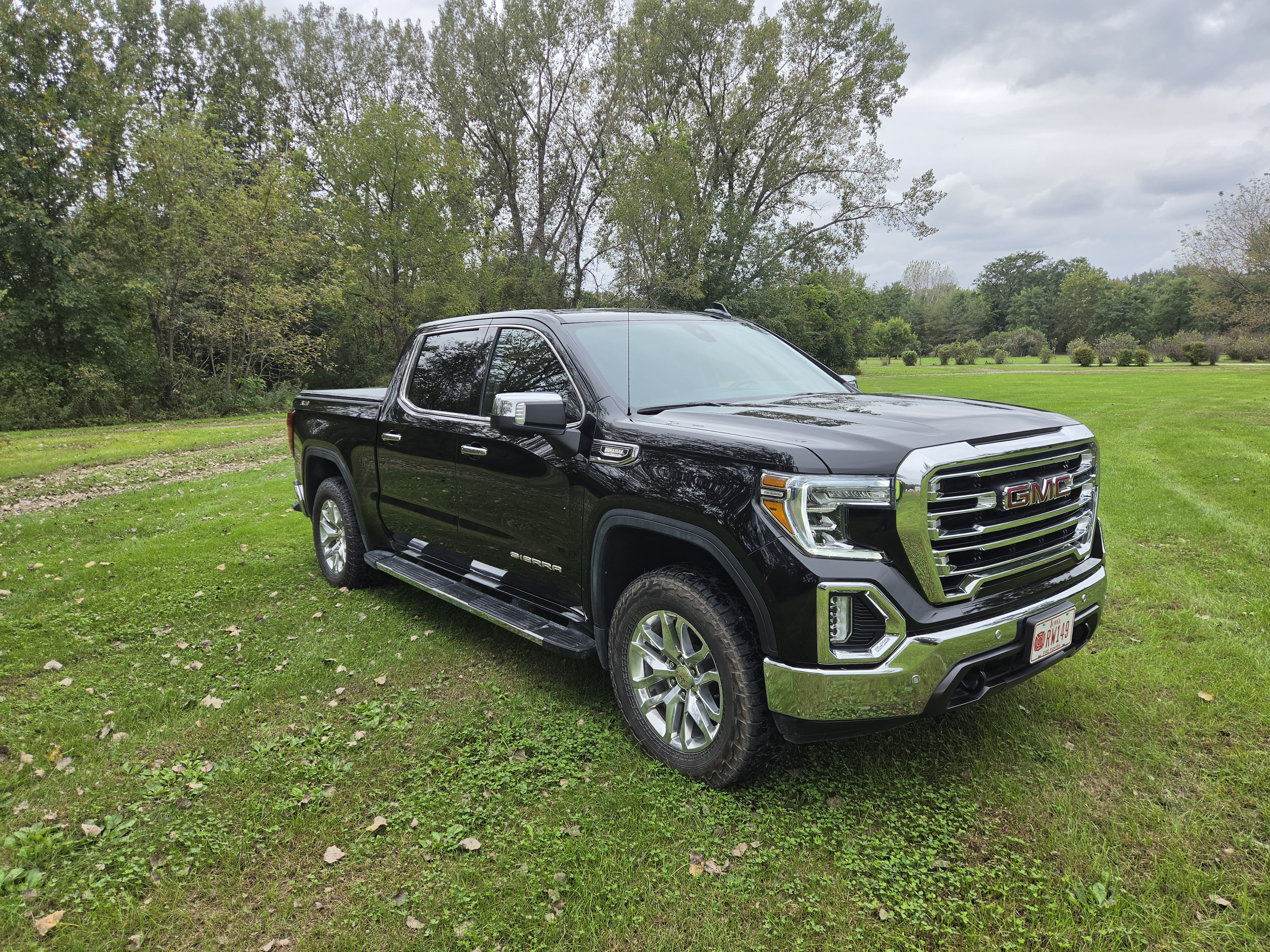 Used 2021 GMC Sierra 1500 SLT w/ SLT Premium Plus Package AWD/4WD image 5