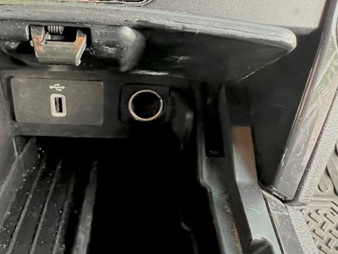 Used 2019 Ford Explorer XLT w/ Equipment Group 201A FWD image 15