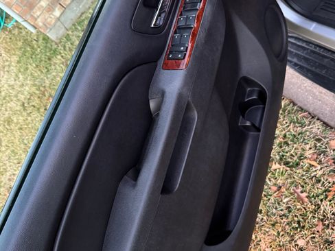 Used 2011 Chevrolet Tahoe LS image 13