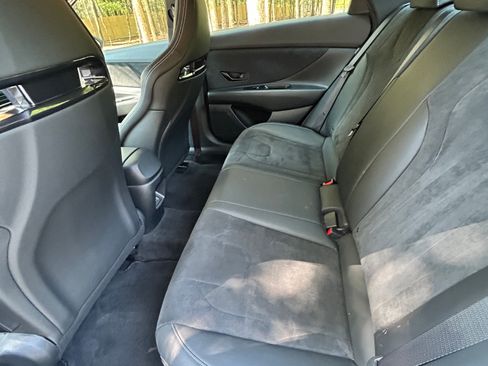 Used 2025 Hyundai Elantra N FWD image 12