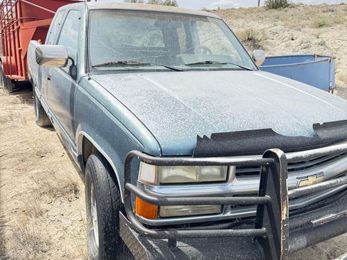 Used 1992 Chevrolet Silverado 1500 4x4 Extended Cab image 1