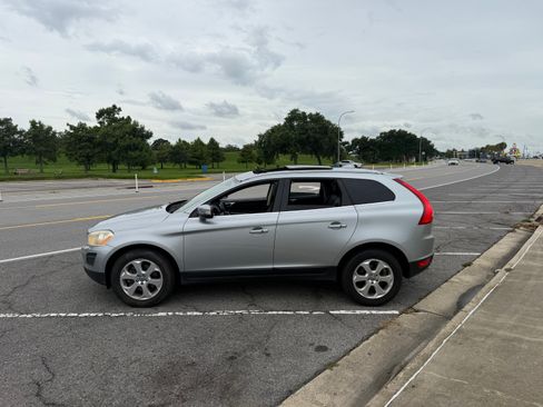 Used 2013 Volvo XC60 3.2 FWD image 12