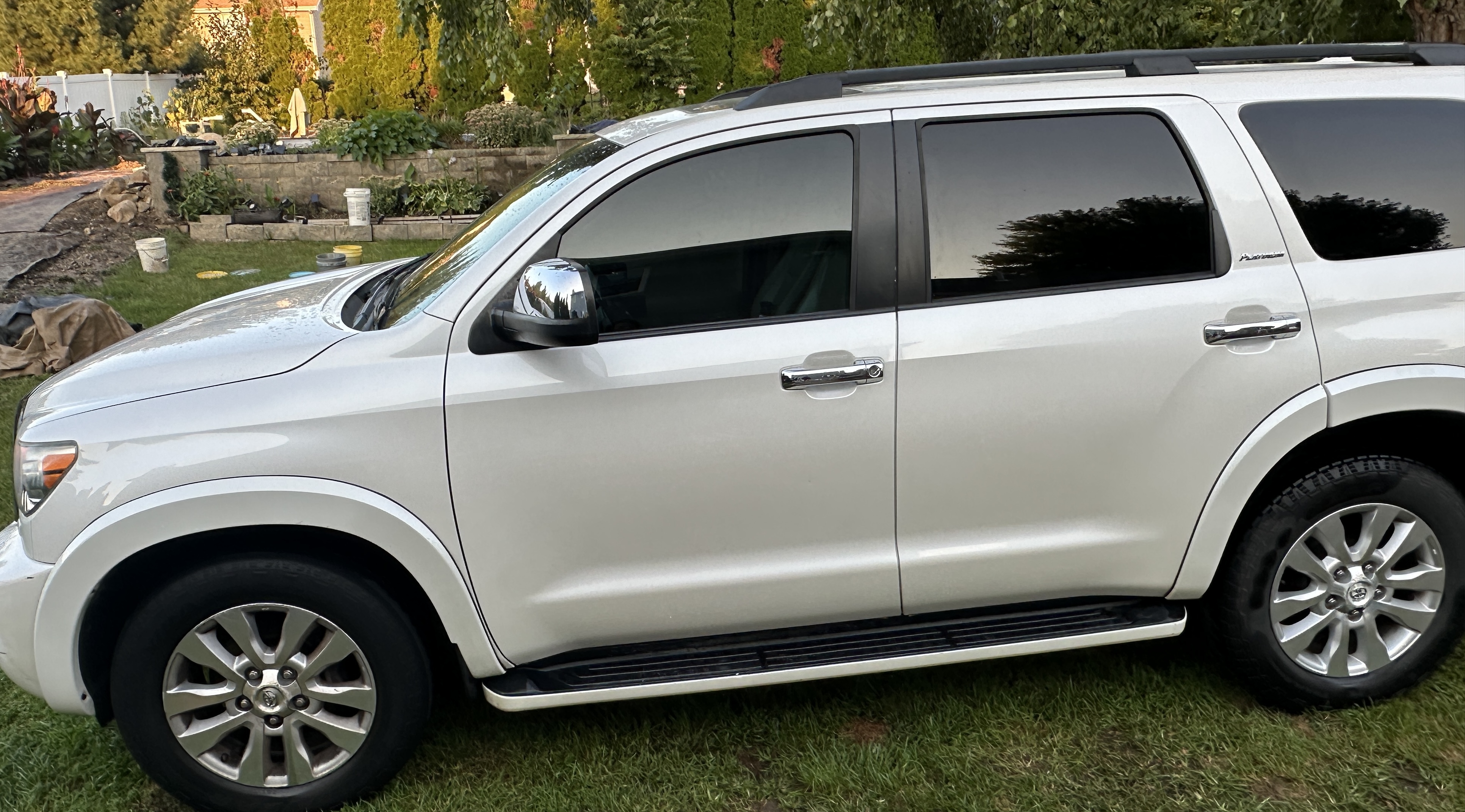 Used 2014 Toyota Sequoia Platinum AWD/4WD image 22