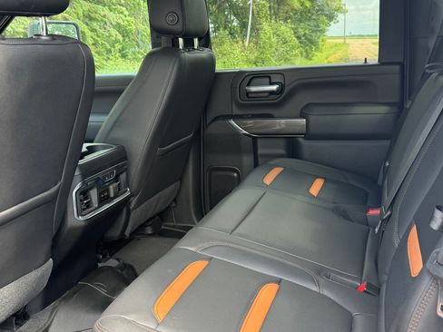 Used 2023 GMC Sierra 2500 AT4 AWD/4WD image 12