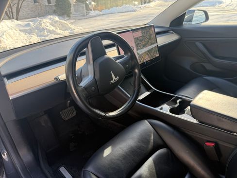 Used 2018 Tesla Model 3 Long Range image 11