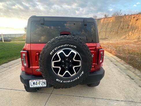 Used 2022 Ford Bronco Outer Banks image 6