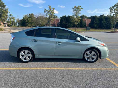 Used 2013 Toyota Prius Five image 6