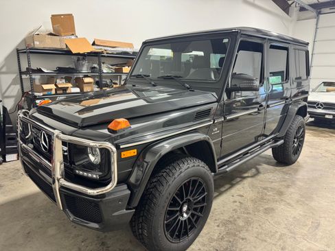 Used 2017 Mercedes-Benz G 63 AMG 4MATIC image 2