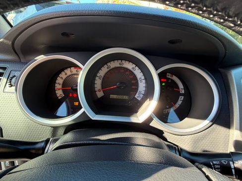 Used 2015 Toyota Tacoma 4x4 Double Cab image 8