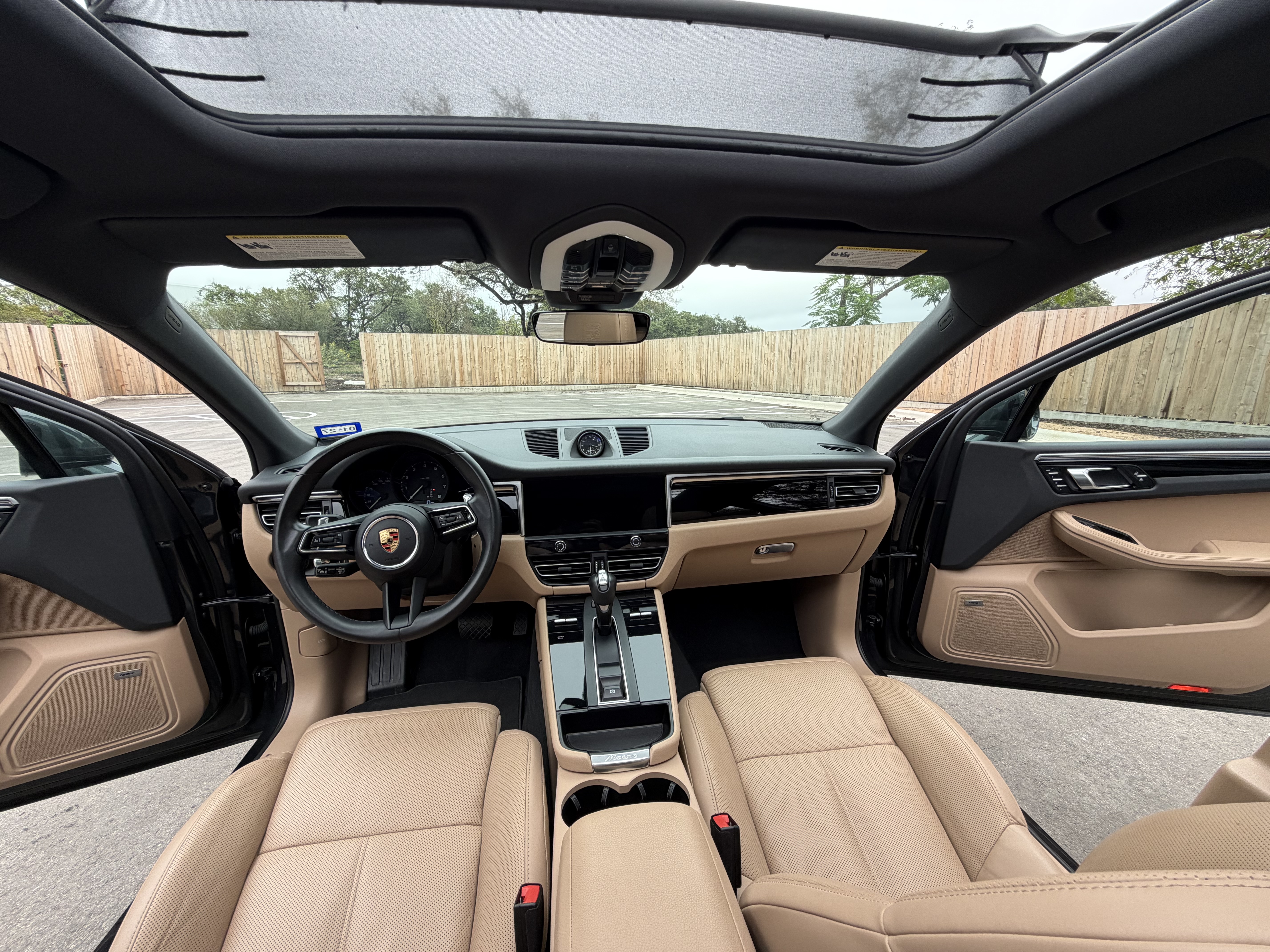 Used 2024 Porsche Macan AWD/4WD image 8