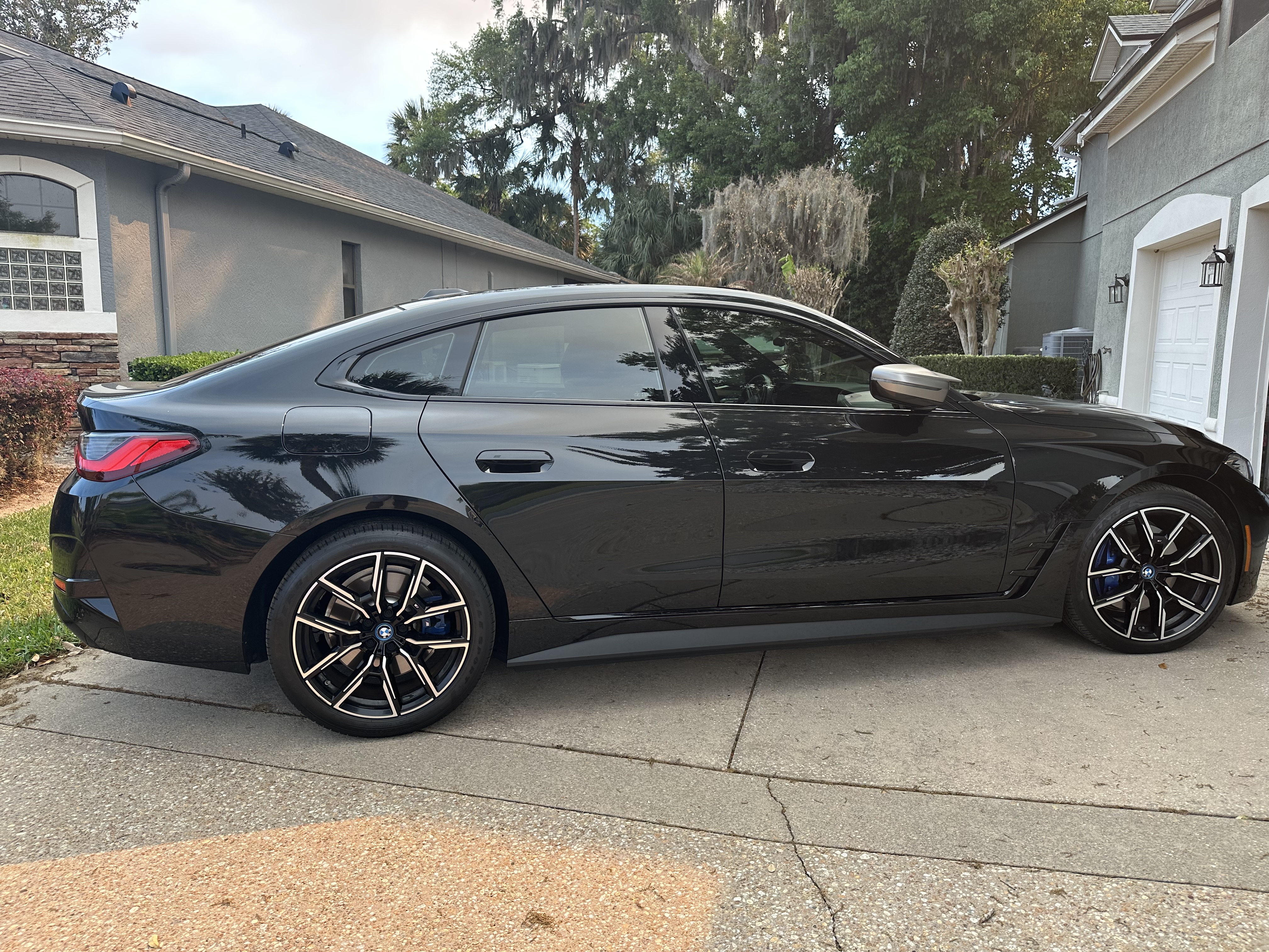 Used 2022 BMW i4 M50 w/ Premium Package AWD/4WD image 3