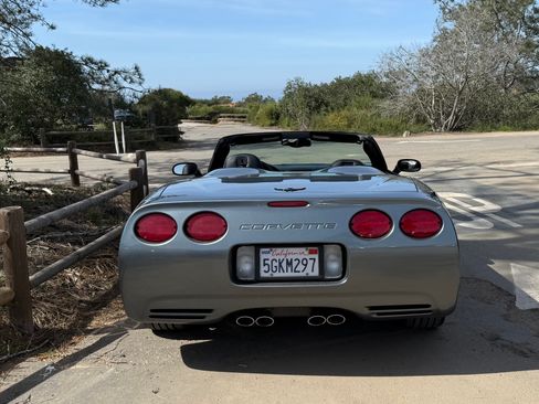 Used 2004 Chevrolet Corvette Convertible 2D w/ Preferred Equipment Group image 10
