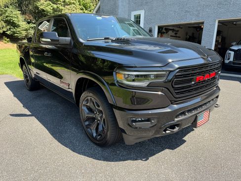 Used 2022 RAM 1500 Limited AWD/4WD image 2