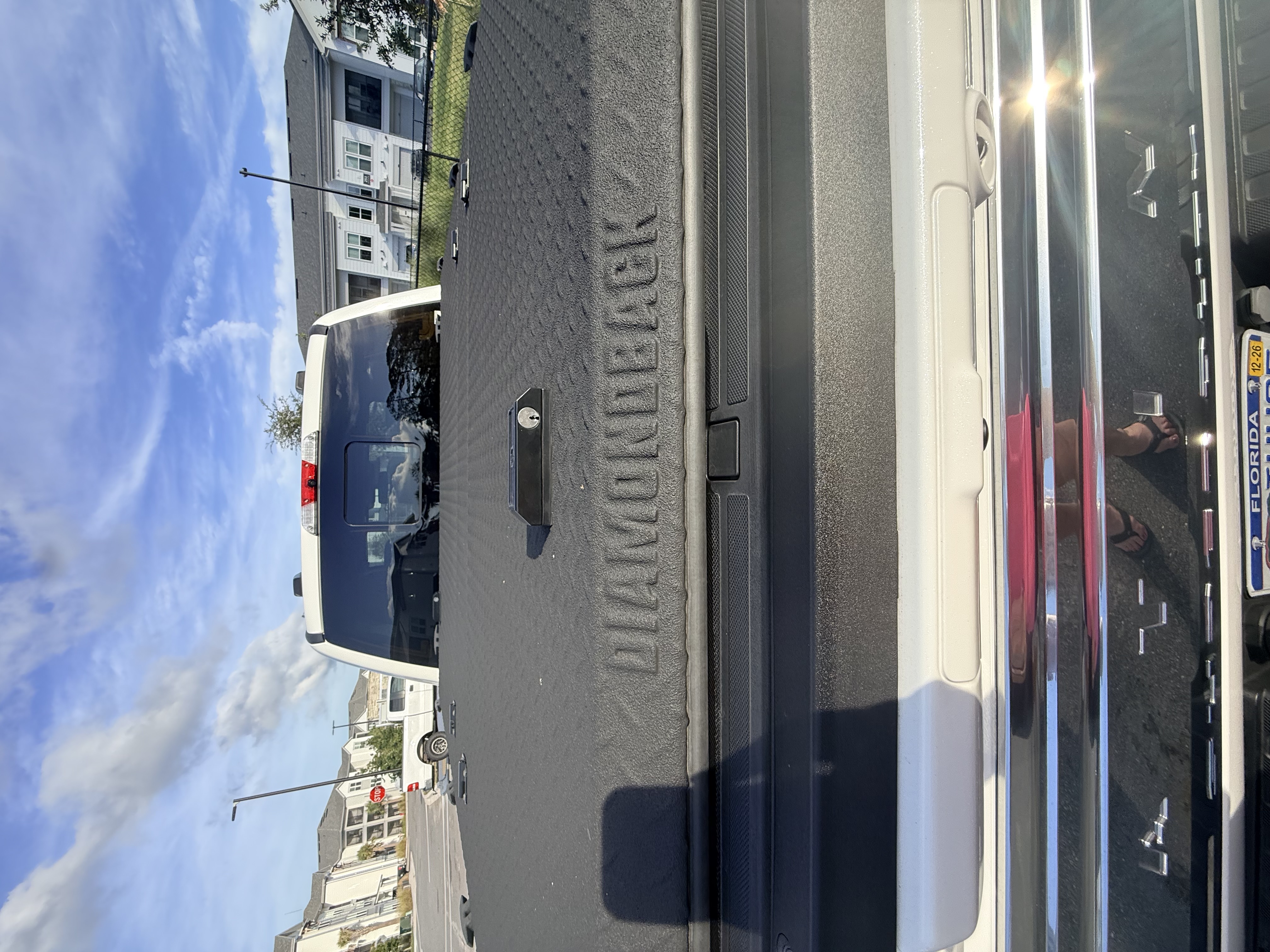 Used 2024 Ford F350 Platinum w/ FX4 Off-Road Package AWD/4WD image 9
