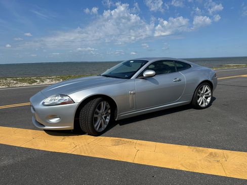 Used 2007 Jaguar XK Coupe RWD image 6