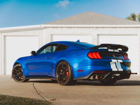 Used 2022 Ford Mustang Shelby GT500 w/ Technology Package image 5