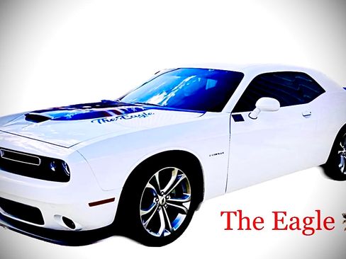 Used 2022 Dodge Challenger R/T image 2