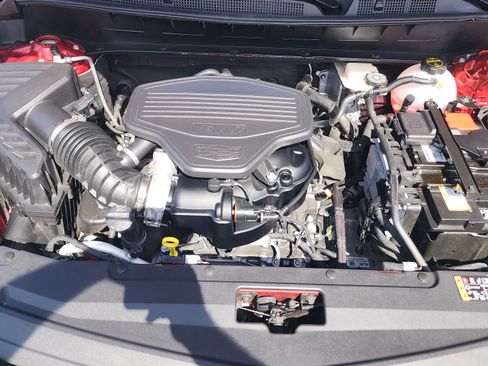 Used 2025 Cadillac XT6 Sport w/ Platinum Package image 14