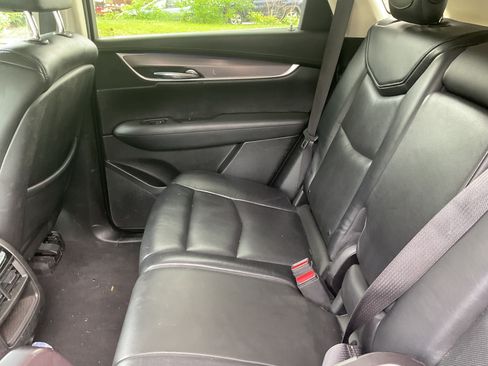 Used 2017 Cadillac XT5 Premium Luxury image 5