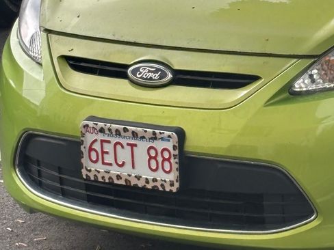 Used 2013 Ford Fiesta SE w/ Super Fuel Economy Pkg FWD image 4