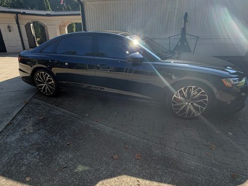 Used 2021 Audi S8 L AWD/4WD image 4