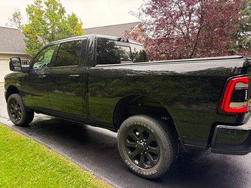 Used 2024 RAM 2500 Laramie w/ Night Edition AWD/4WD image 5